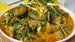 How to Prepare Traditional Nigerian Pepper Soup with Uziza Leaves